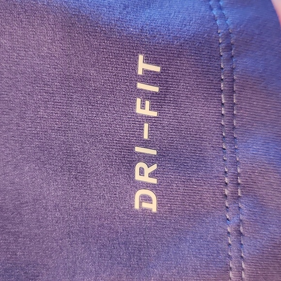 Nike 1/4 Zip Long Sleeve - Picture 3 of 5